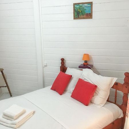 Villa Enchantee Avec Vue Sur Mer Et Piscine Au Carbet Le Carbet Ngoại thất bức ảnh